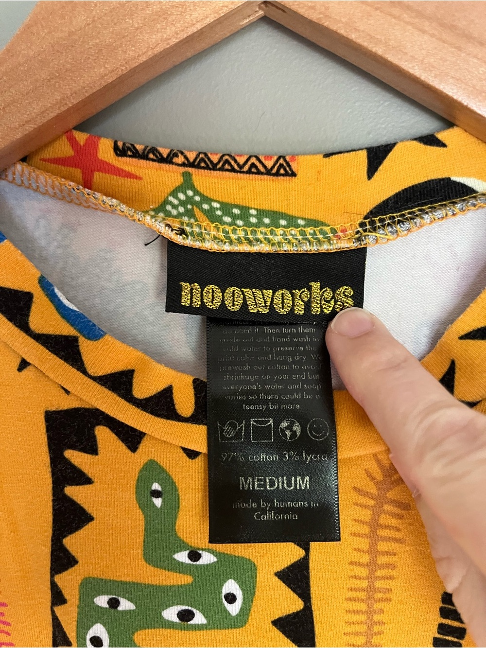 Nooworks Size M Puff Top - Picture 2 of 3